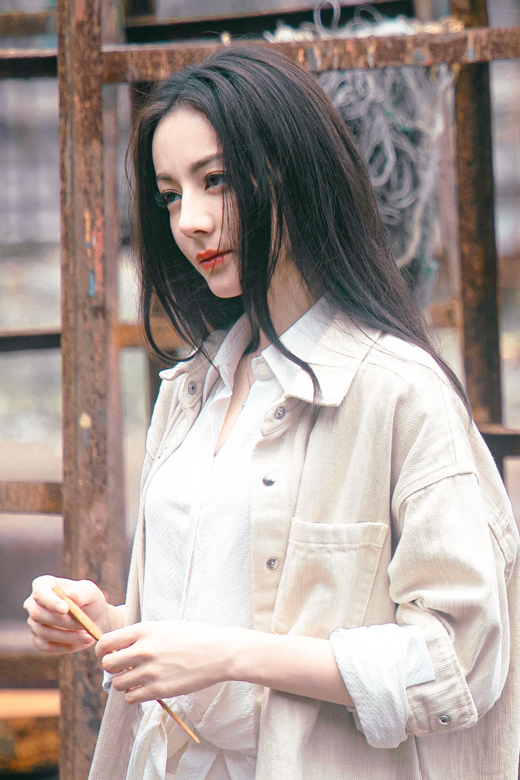 真心觉得迪丽热巴粉丝不用过于焦虑枭起青壤，这不是都市剧，也不是古装仙侠剧，这种志