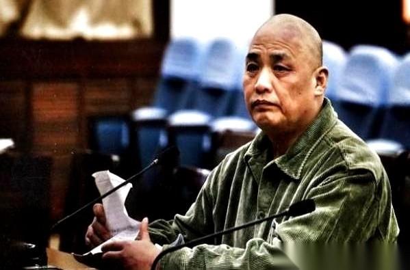 翻开河南漯河那卷代号“1·4”的涉黑旧案，王华这个名字，至今仍是当地老一辈人不愿