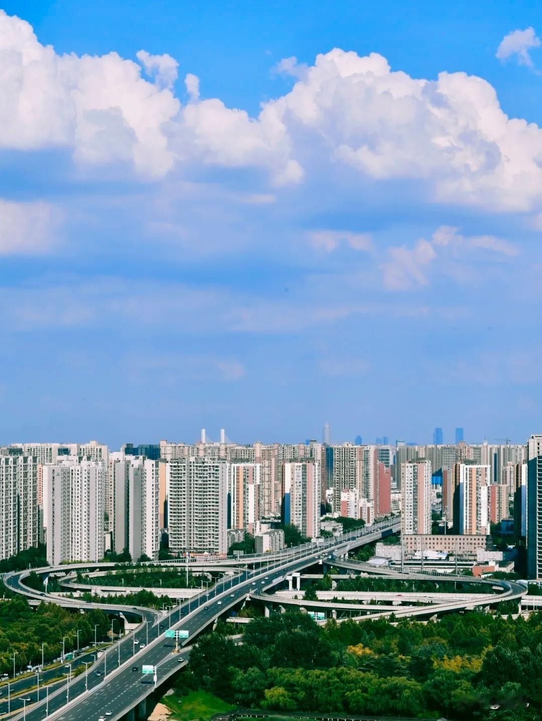 2026年房地产必然触底反弹，不信走着瞧！政策给的已经到位了，价格已经筑底了，