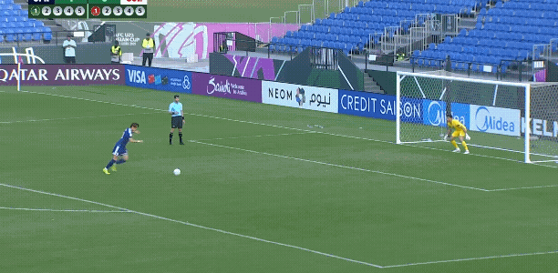 约旦U23这个门将太搞笑了，扑出日本球员点球以为万事大吉，没想到球落下来又弹进球