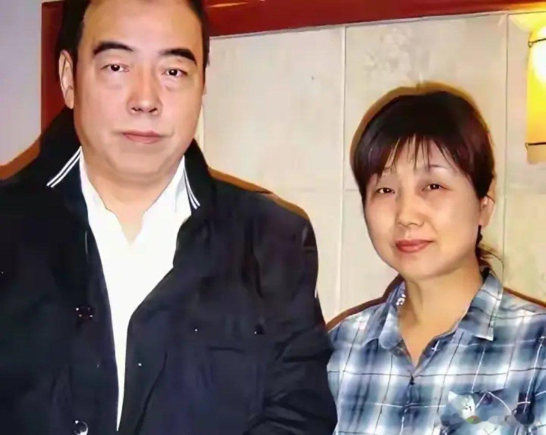 陈凯歌与第一任妻子孙加林的合影