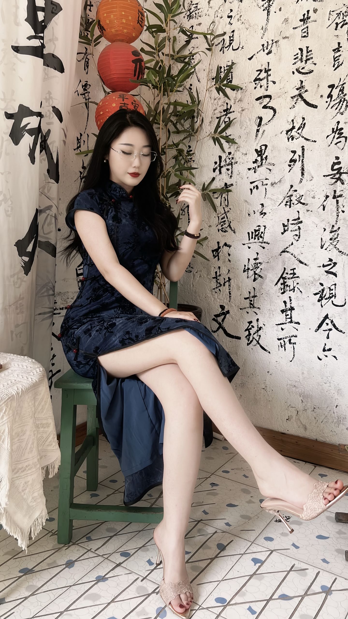好迷人的一双大白腿😍😍😍