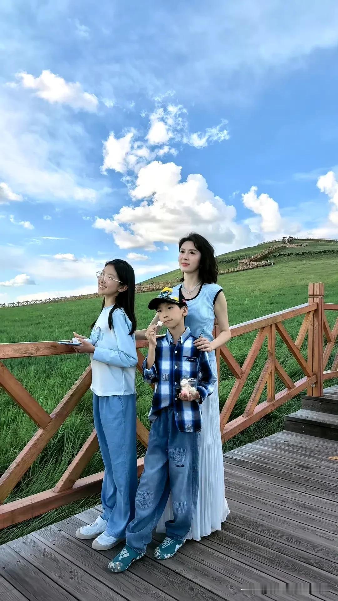 她离婚后把日子过成了诗，仿佛活得更自由了！不愧是昔日的博纳老板娘，虽豪门梦碎但气