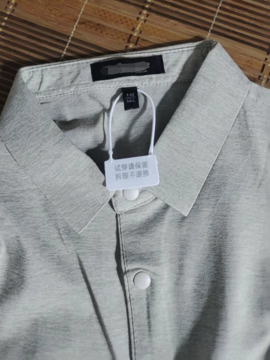 白嫖党的好日子到头了。网上买衣服，总有人当免费租赁穿完就退，商家收到全是汗味褶皱