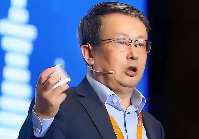 项立刚公开反对台积电落户南京，我觉得他的想法和看法非常的正确，我们确实不应该再惯