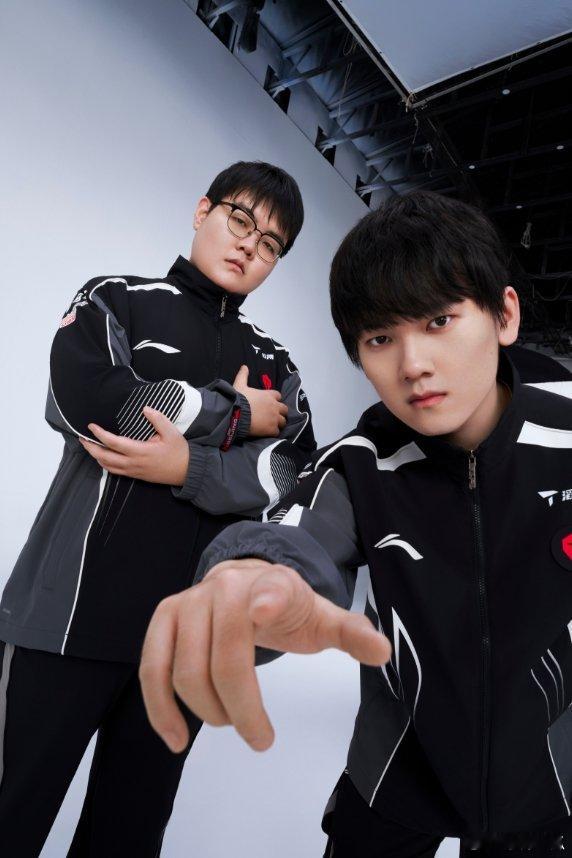 TES梦游TES稳定TES别步后尘了！此前G2与DK进入2-0组后连输3个B