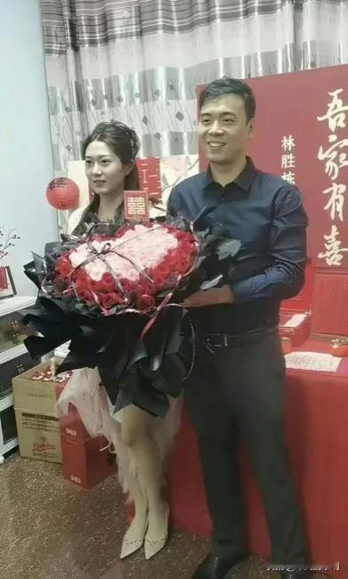 订婚后能同居吗？有个问题困扰了我多年，订婚后到底能不能同居呢？订婚感悟