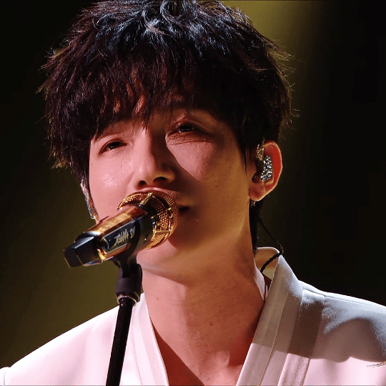 《歌手2025》第八场选曲抽签，米奇和单依纯自由选曲，其他流行金曲！随便吧，反