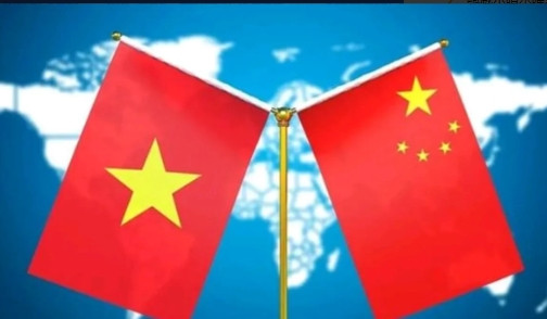 中国的警告，越南不听！越南持续在南海吹沙造岛！8月23日，根据外媒报道，美国一家