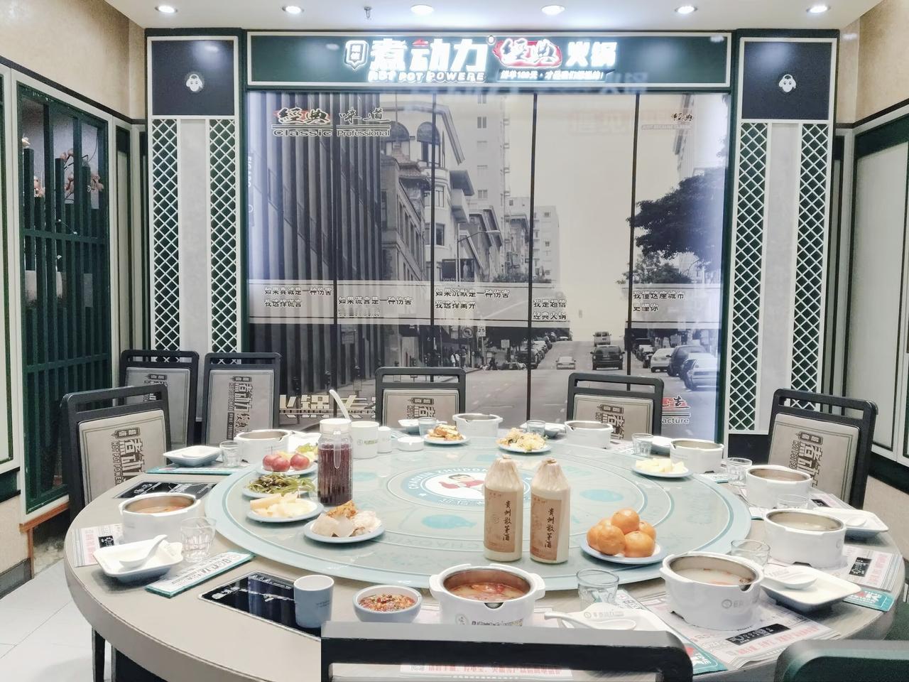 清醒了，感情是这辈子最不值钱的东西，为什么朋友天天要为着一个见不到的人胡思乱想，