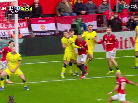 曼联逆转热刺豪取四连胜！卡里克执教首胜，红魔英超强势回归