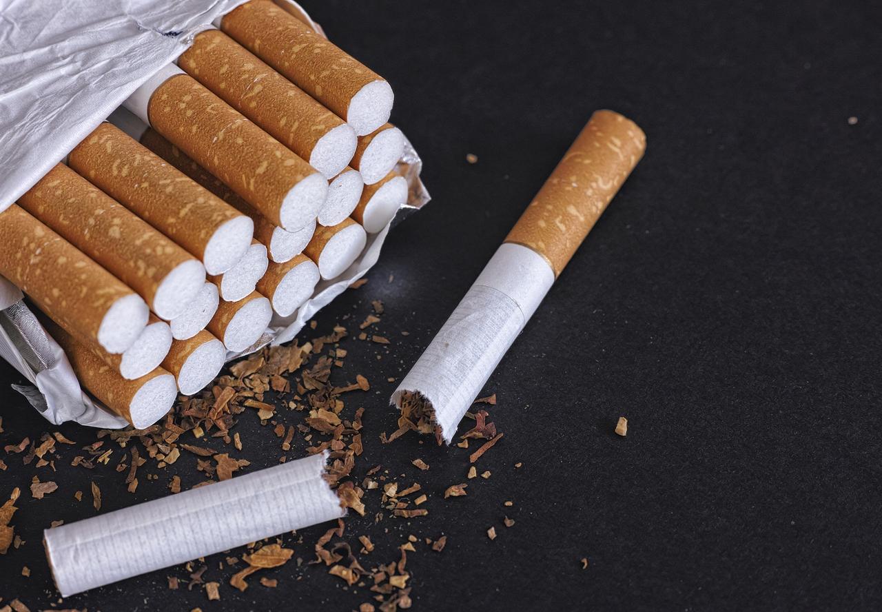 烟草下乡终于来了！家电下乡，摩托车下乡，汽车下乡大家都听得多，估计烟草下乡也