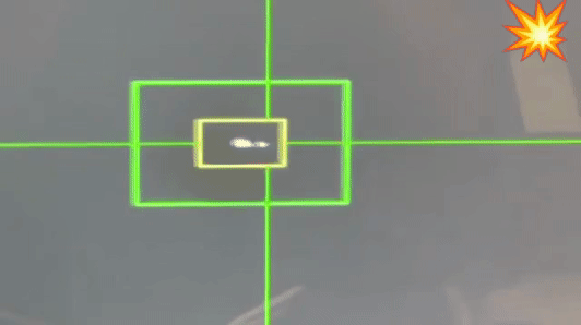 一枚导弹擦着M军的F-15飞过，战机疯狂抛洒干扰弹逃命——波斯这回是真的动了杀心