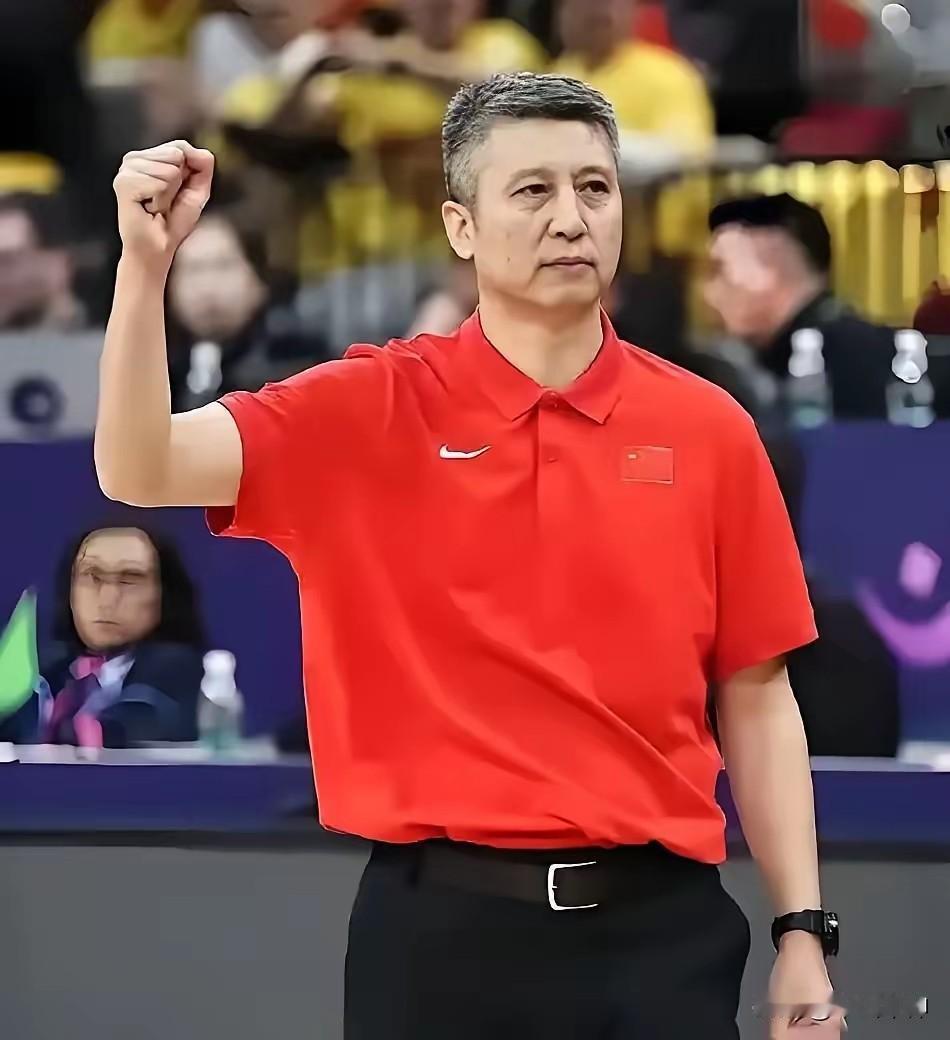 郭士强喜欢用高诗岩，杜锋则爱使用徐杰，从中看出他们两人用人上的一大不同点！虽然徐