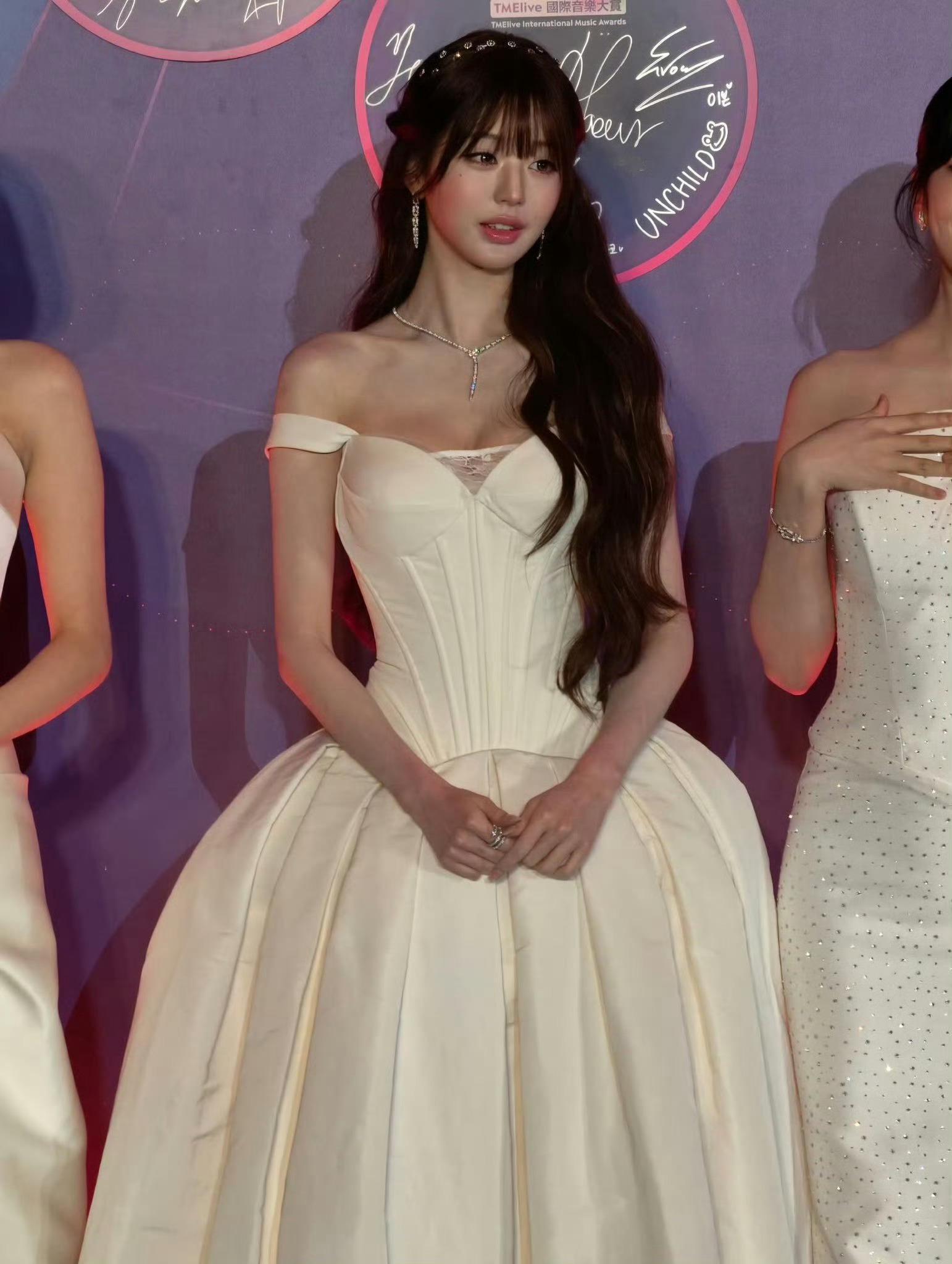 张元英TIMA主持好美齐刘海公主头完全真人芭比娃娃