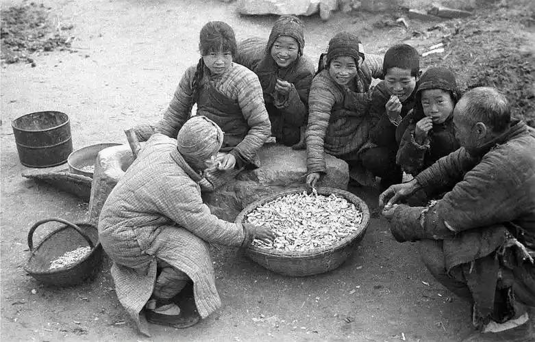 为什么我们古代这么多饥荒，外国就没有？结论是，古代全世界都有过饥荒，但中国是世