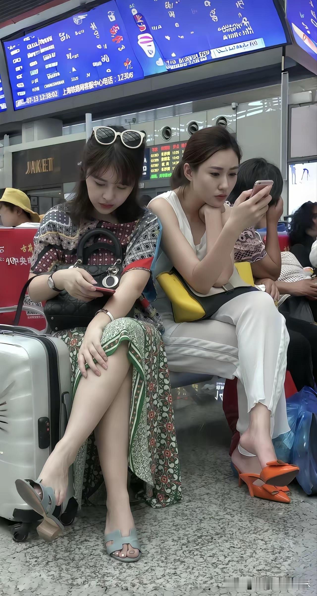 等高铁看到的，感觉很有气质。