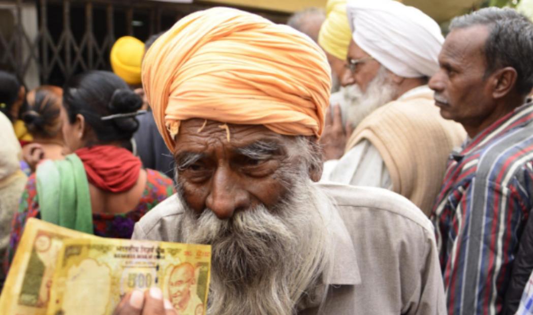 不少人纳闷，为什么印度年年贸易逆差，却还有钱能买外国货？其实真相是，印度早就没钱