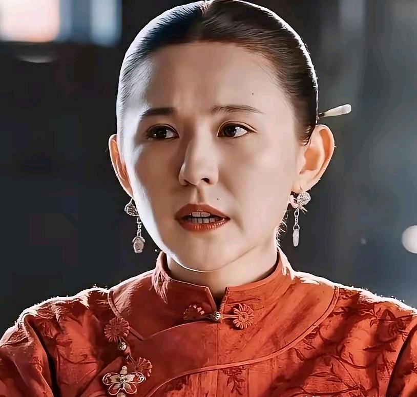这就是央妈的水准？39岁的热依扎硬演17岁少女，万万没想到，观众居然0秒入戏