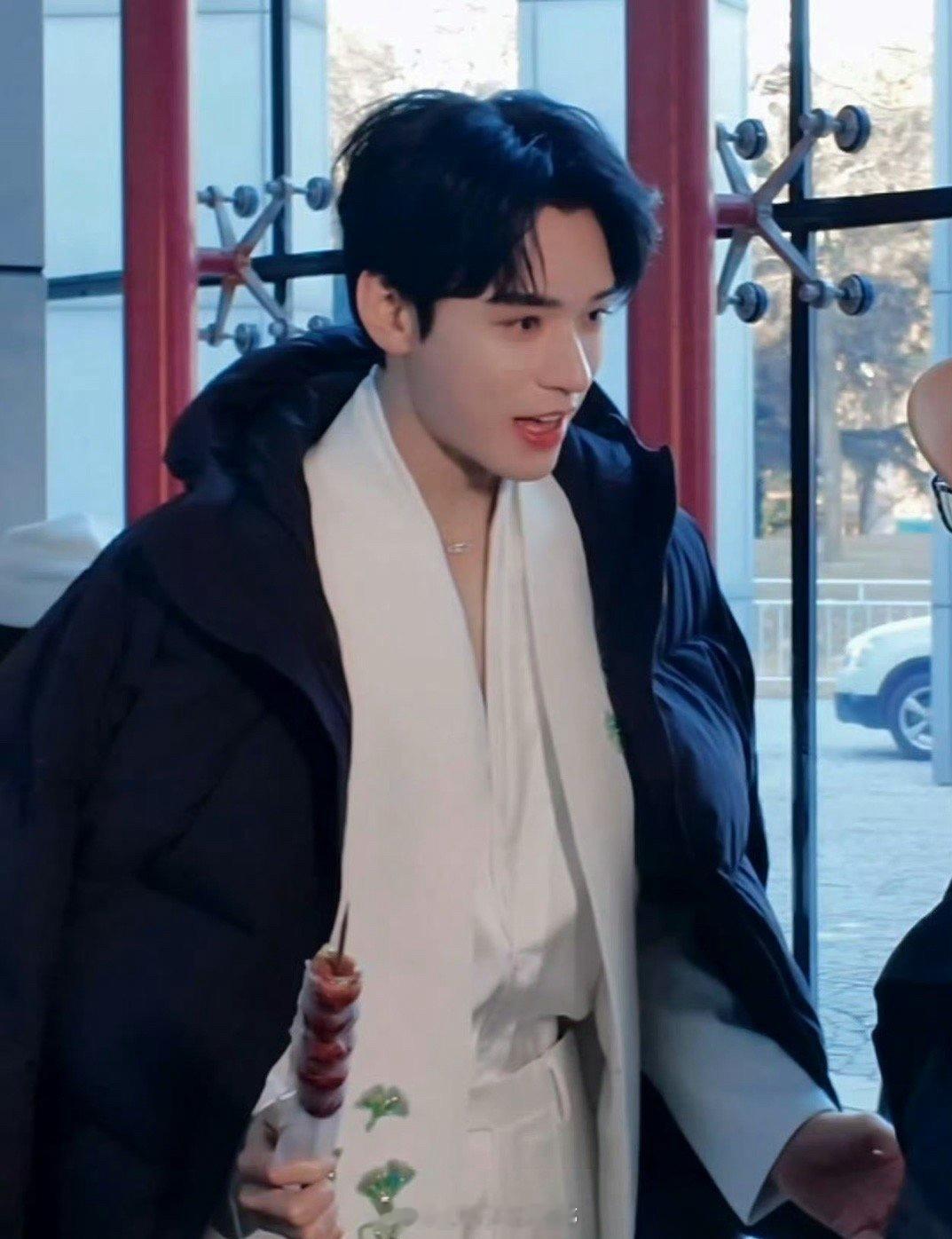 龚俊这个状态也太好了，怎么感觉好久不见帅哥了