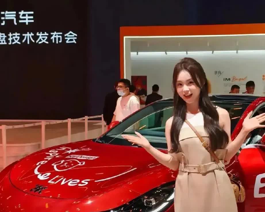 听我一句劝，2025年买车不纠结：1.50万——买问界M9！2