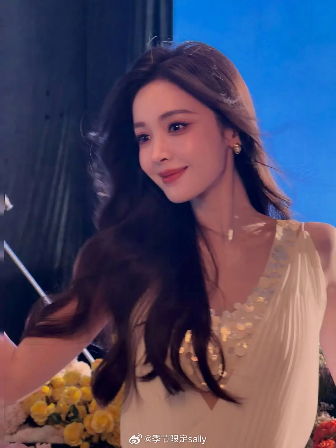 娜扎cdf代言花絮，完全女神