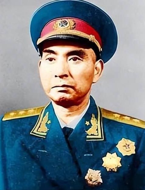1949年11月，在晃县的一天晚上，杨勇没带警卫，回到住所刚推门而入，后脑就被人