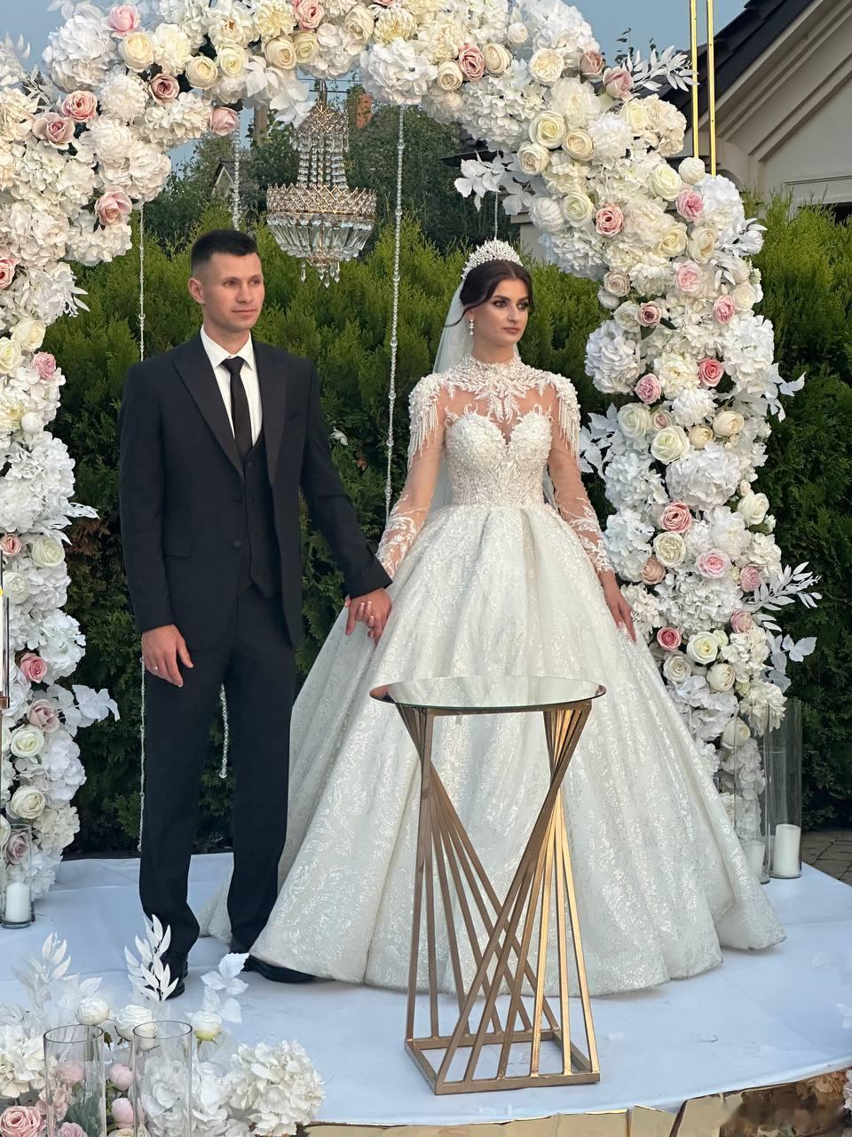 在利沃夫，一名23岁的女警在夜间恐怖袭击中丧生,另有24人受伤2月22日夜间，