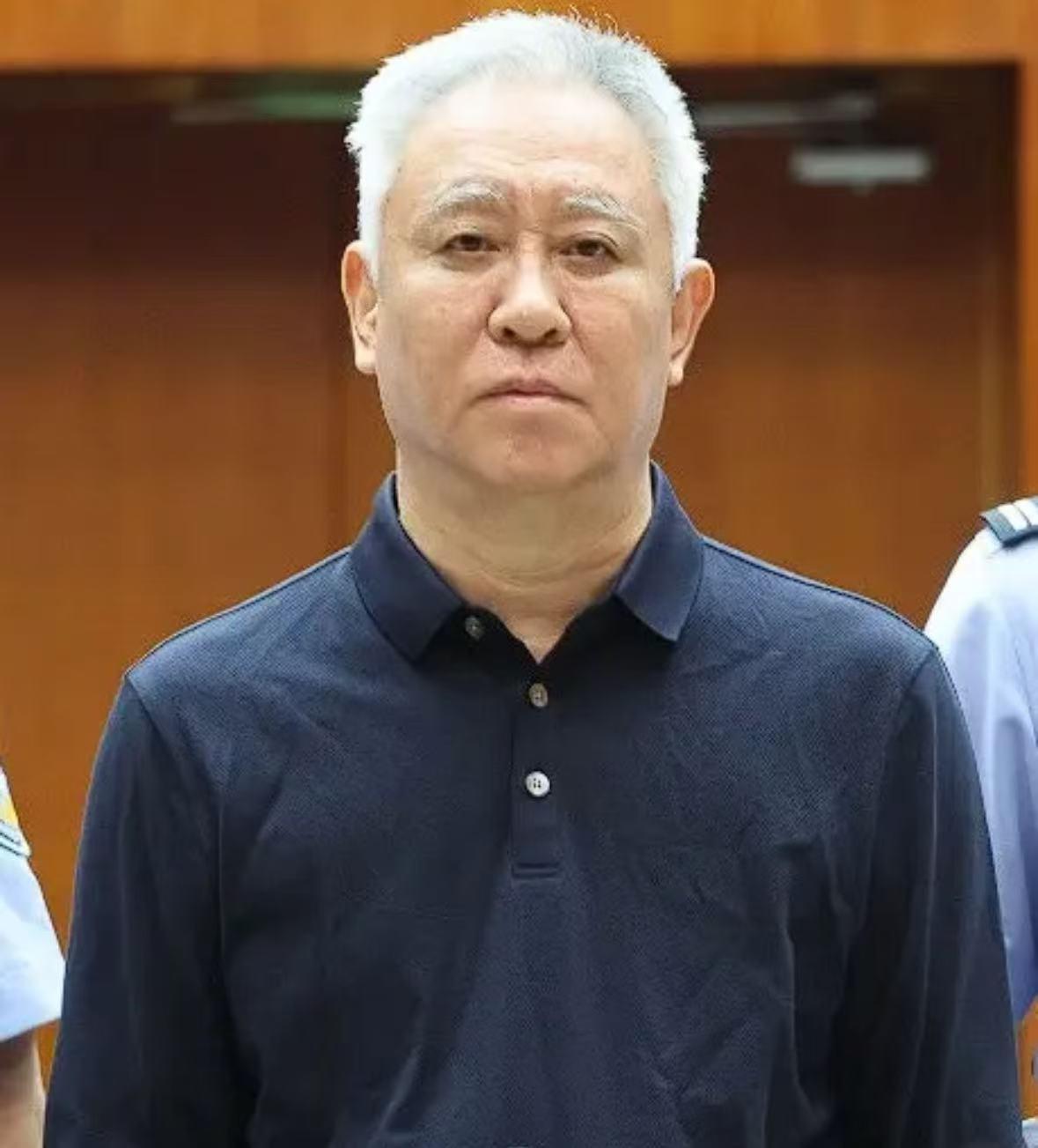 许家印最放心不下的人出现了不是他的两个儿子也不是身边的亲信，而是和他相濡以沫