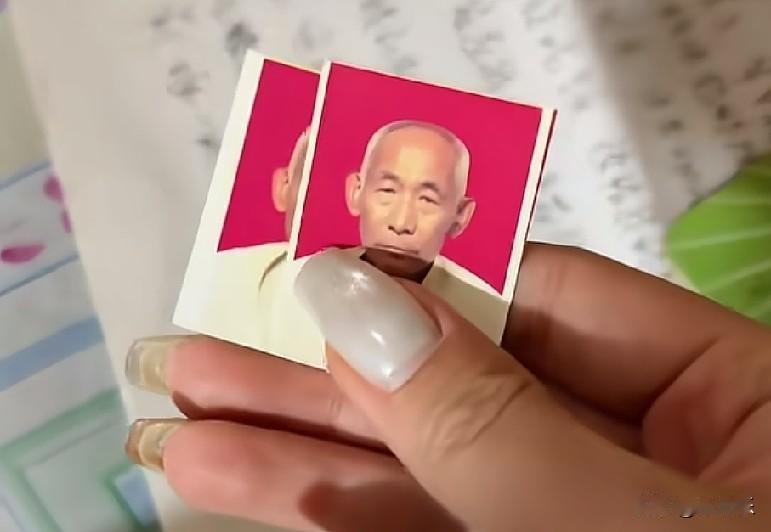 8月28日，吉林，“村里叫不了外卖，守灵那几天千万别饿着……”爷爷“头七”那天，