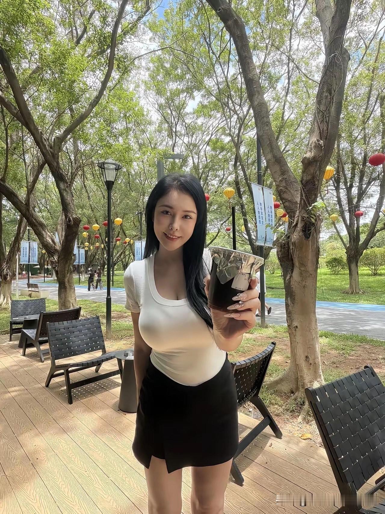 要想别人看得起你做到三点就够了第一，不要和别人说话第二，不要和任何人接触