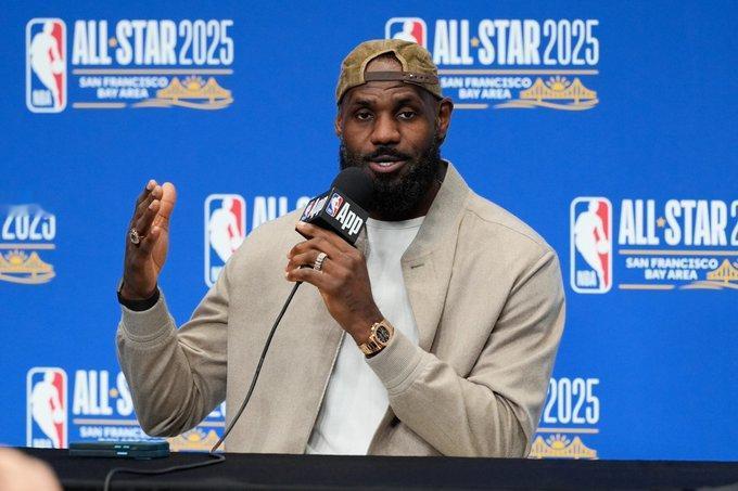 勒布朗-詹姆斯说：‘我决定不参加NBA的媒体日，因为这可能是最后一次参加全明星了