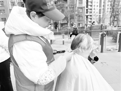 北京保障房中心让公租房租户暖心安居