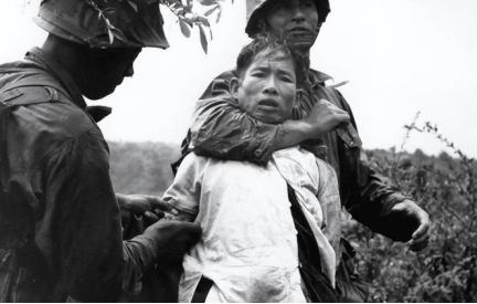豪赌为何输？越南前领导人黎笋的长子曾在采访中称，当年越南之所以对中国发起军事行动