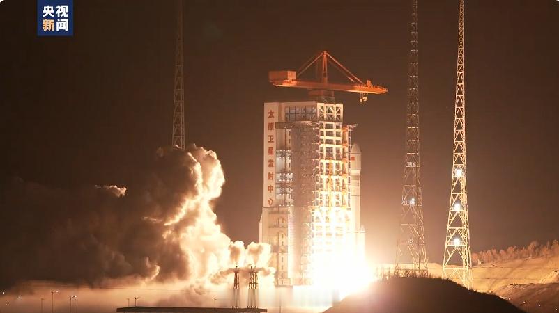 【中国卫星互联网低轨卫星发射成功】今天，我国在太原卫星发射中心使用长征六号改运载