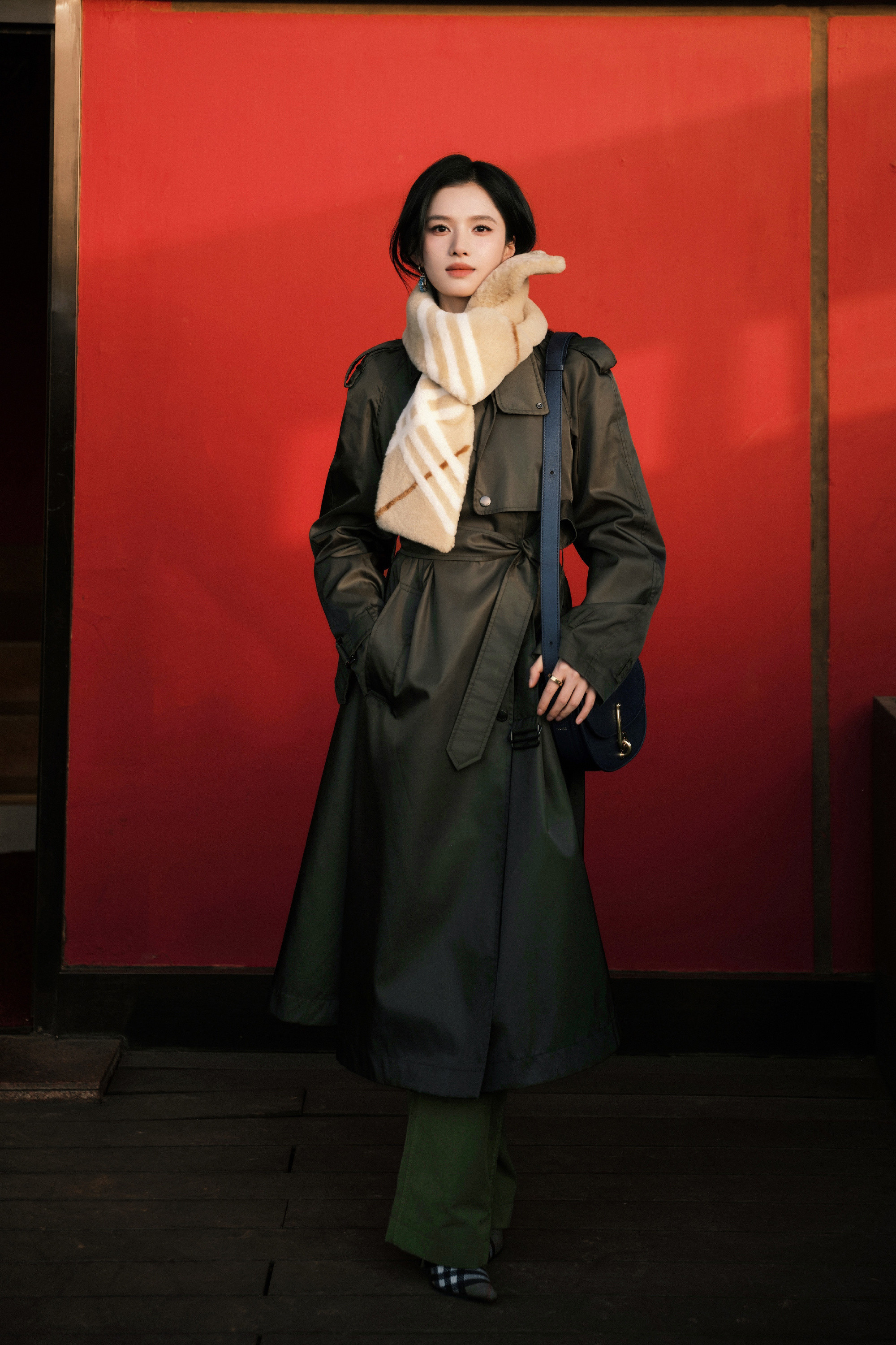 冬日颂歌，雪耀奇境。张婧仪