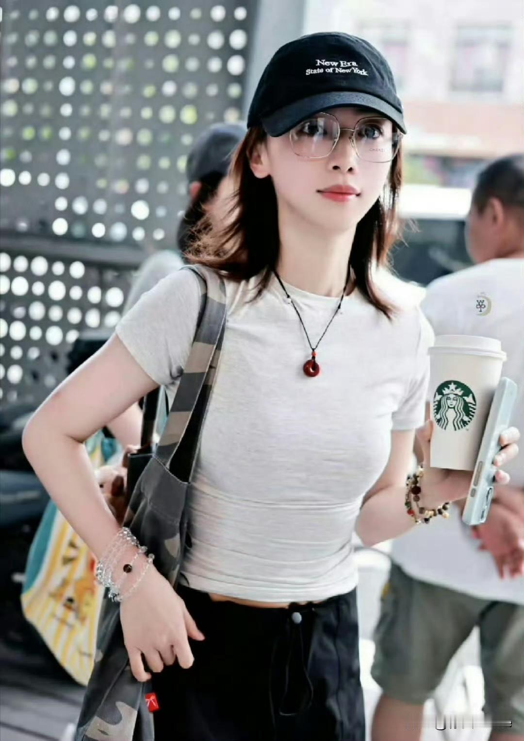 7月15日，吴谨言今年还能复出拍戏么？吴谨言，陈哲远新剧还没开机就暂停了，现在