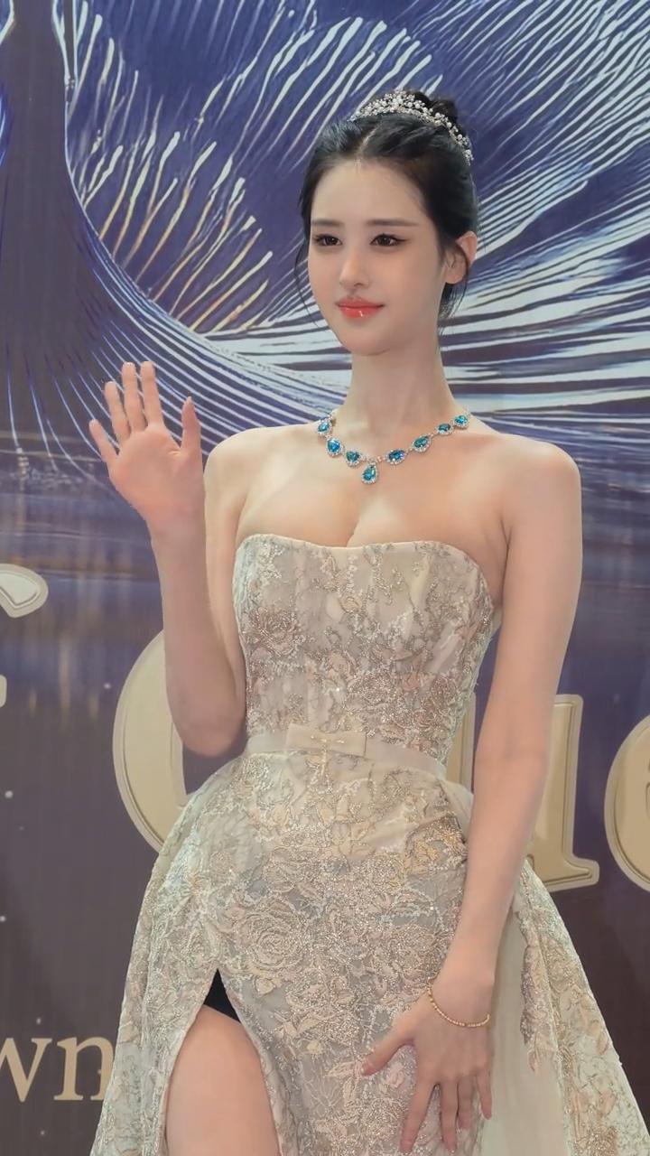 选美冠军白欣禾，美炸了。选美冠军模特