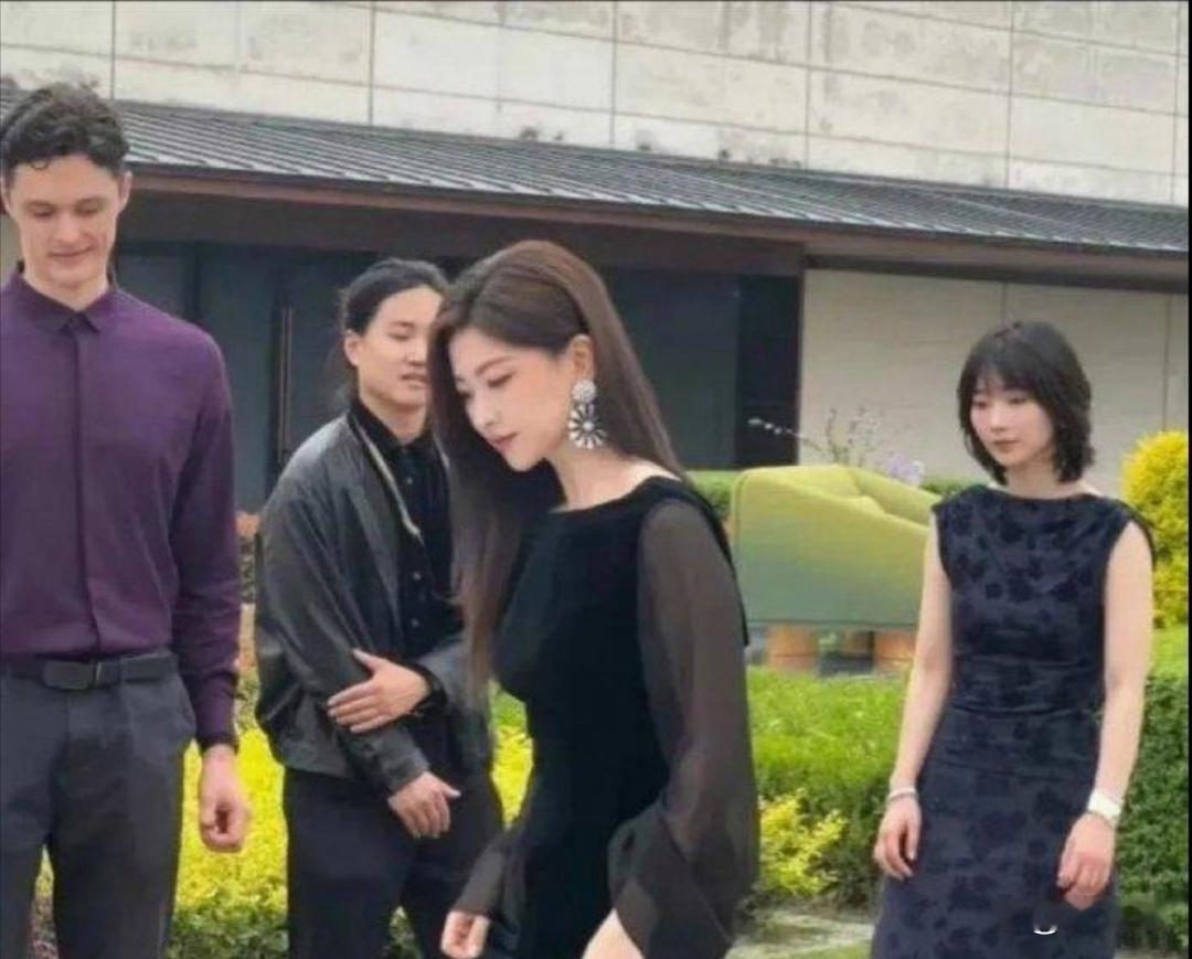 娱乐圈最干净最有钱的女明星好像就只有她了