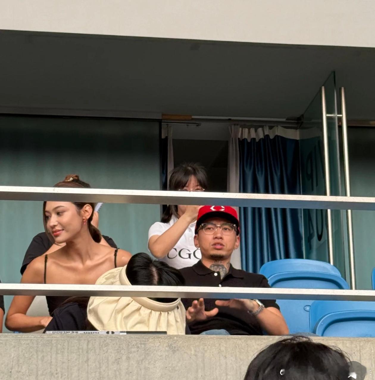 马思唯带女友小米看陶喆演唱会了​​​