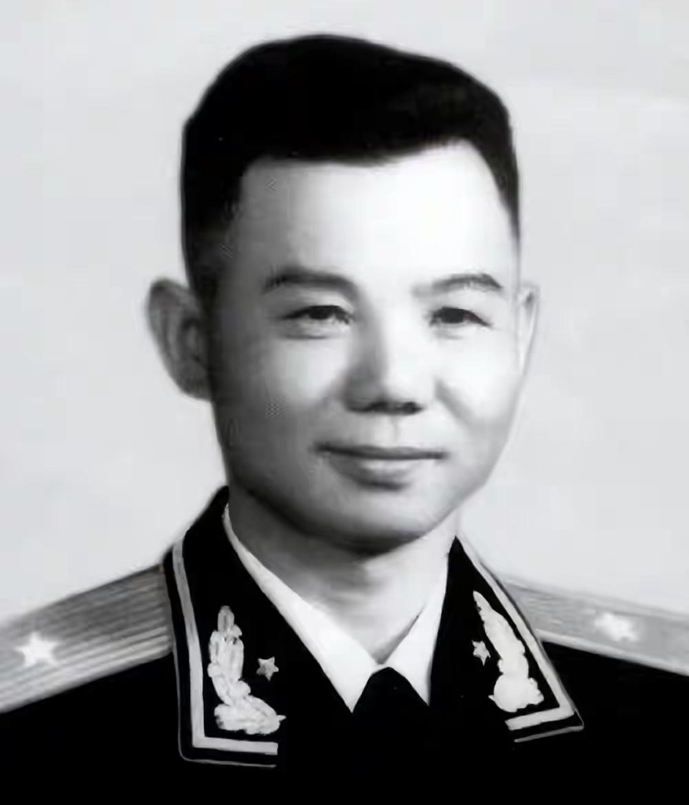 肖永银冒险收养众多将门遗孤，有人举报到周总理，总理一句话，此后无人敢追查。那