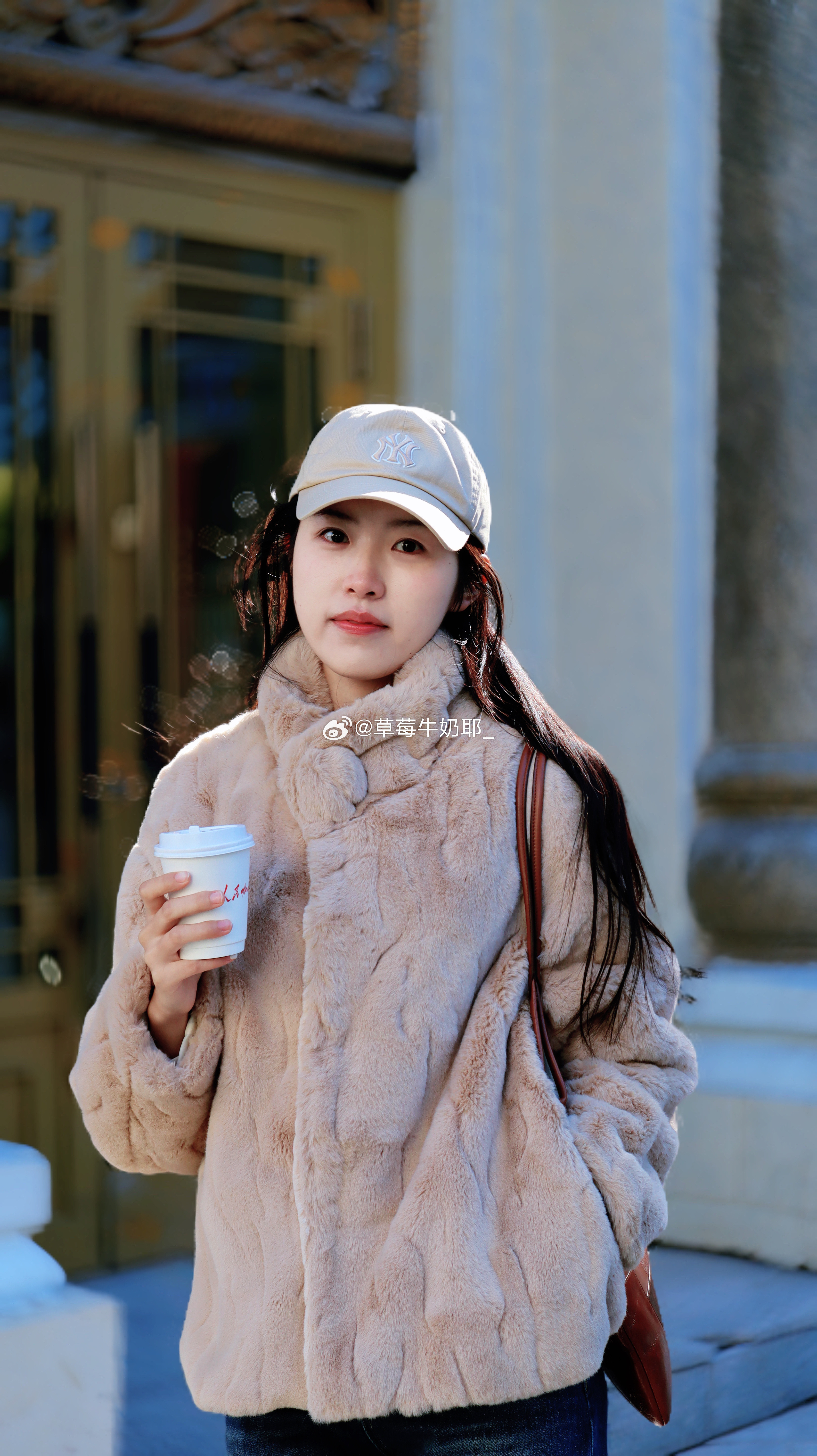 只有二十分钟的话可以喝杯咖啡，还可以感受一下泠冽的秋🍂​​​