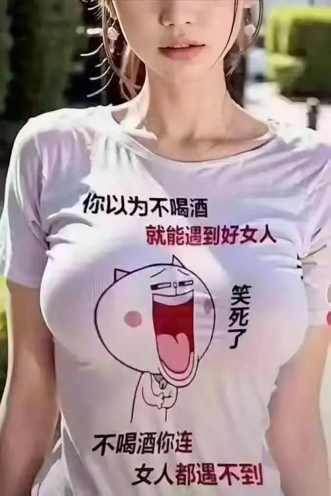 活了几十年，人生如白驹过隙，此刻也该是领悟的时候了。回望过去，那些曾经紧握不放的
