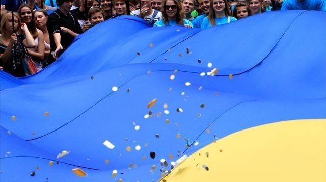 一位乌克兰华人表示，如果不是当初乌克兰，把航母把武器装备卖给中国提供技术的话