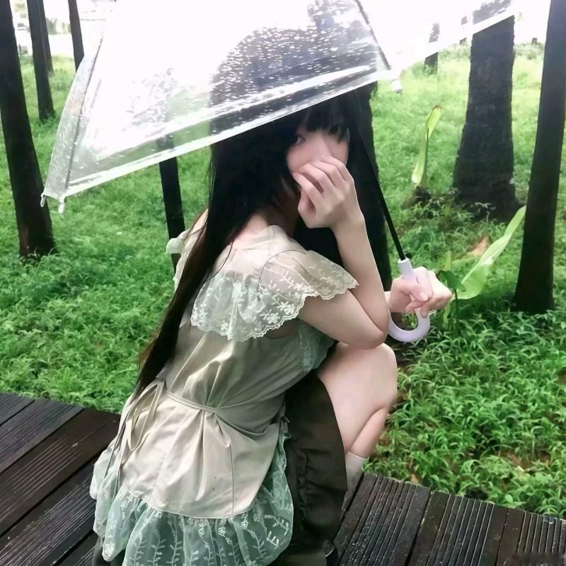 𝑾𝒆𝑪𝒉𝒂𝒕女生头像｜未熟的青果是半途落幕的回答