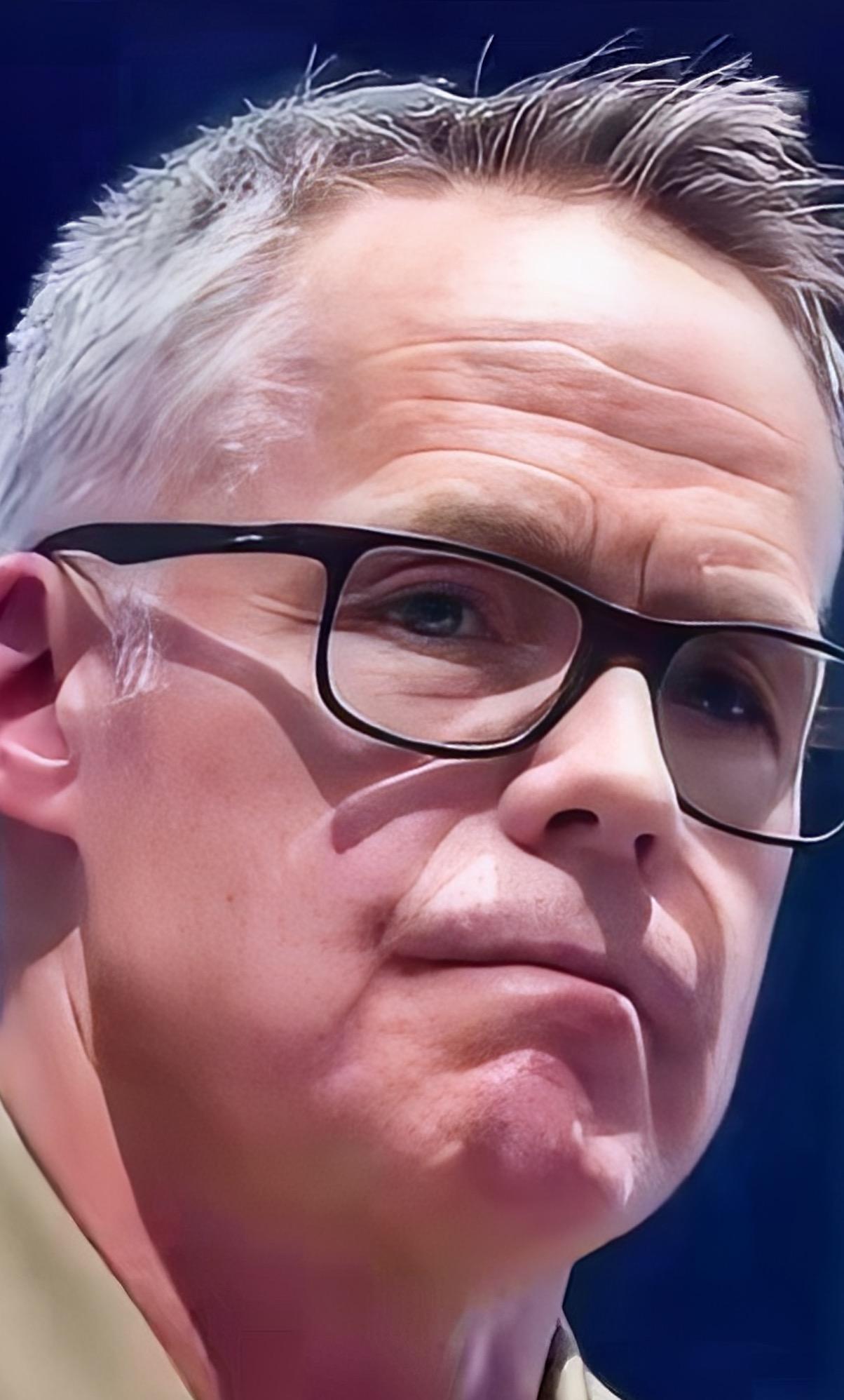 美伊战争第四天，没想到美国海军情报局局长却对中国说了这样一番话！美媒彭博社3