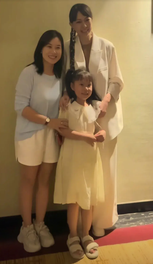 真没想到卓依婷那么高，我以为1米六之间。
