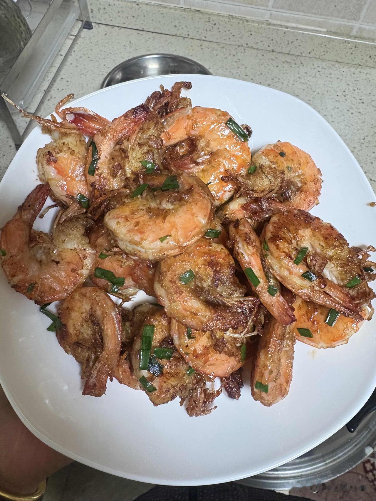 孩子只吃饭不肯吃菜怎么办？前天发了孩子不爱吃饭，一堆人怪我烧菜太难吃，哎冤枉呀