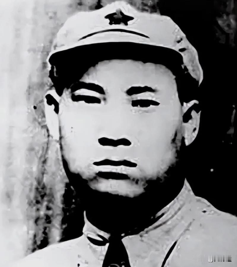 抗战中，贺炳炎正和江东升喝茶，侦察员匆匆来报：“发现日军中队！”江东升以为日军刚