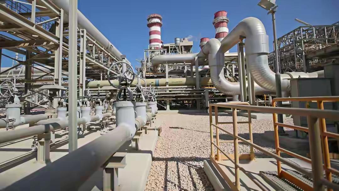 真打起来，伊朗让海湾集体噤声：不靠石油，就凭这3张硬牌！别再被石油忽悠了！